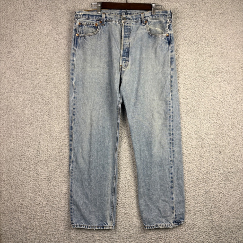 Vintage Levis 501xx Jeans Mens 34x30 Light Blue Faded Distressed Denim 90s Y2K